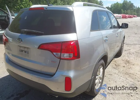 2015 Kia Sorento Lx z USA, uszkodzony, nr VIN 5XYKT3A68FG660682